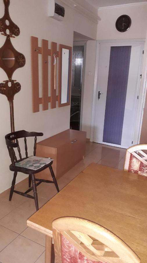 Annika Apartman Егер Екстериор снимка