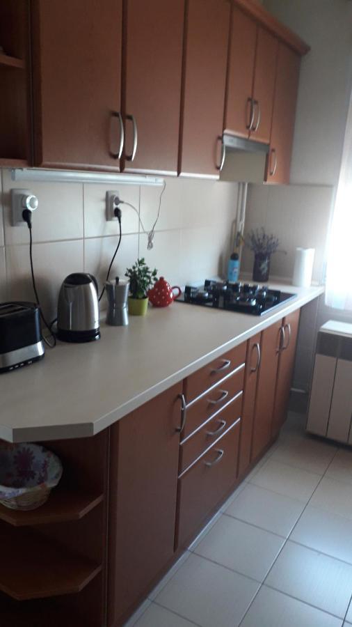 Annika Apartman Егер Екстериор снимка