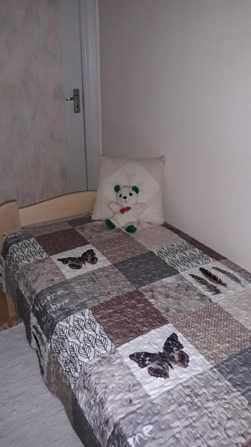 Annika Apartman Егер Екстериор снимка