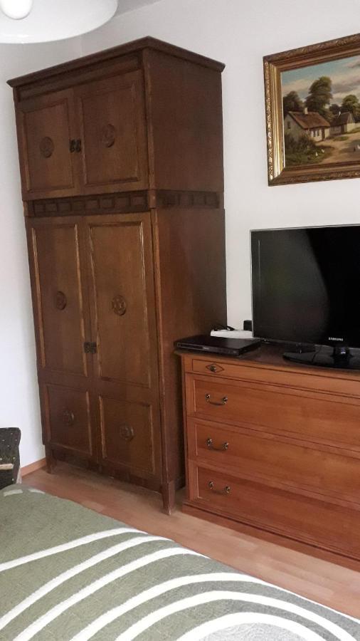 Annika Apartman Егер Екстериор снимка
