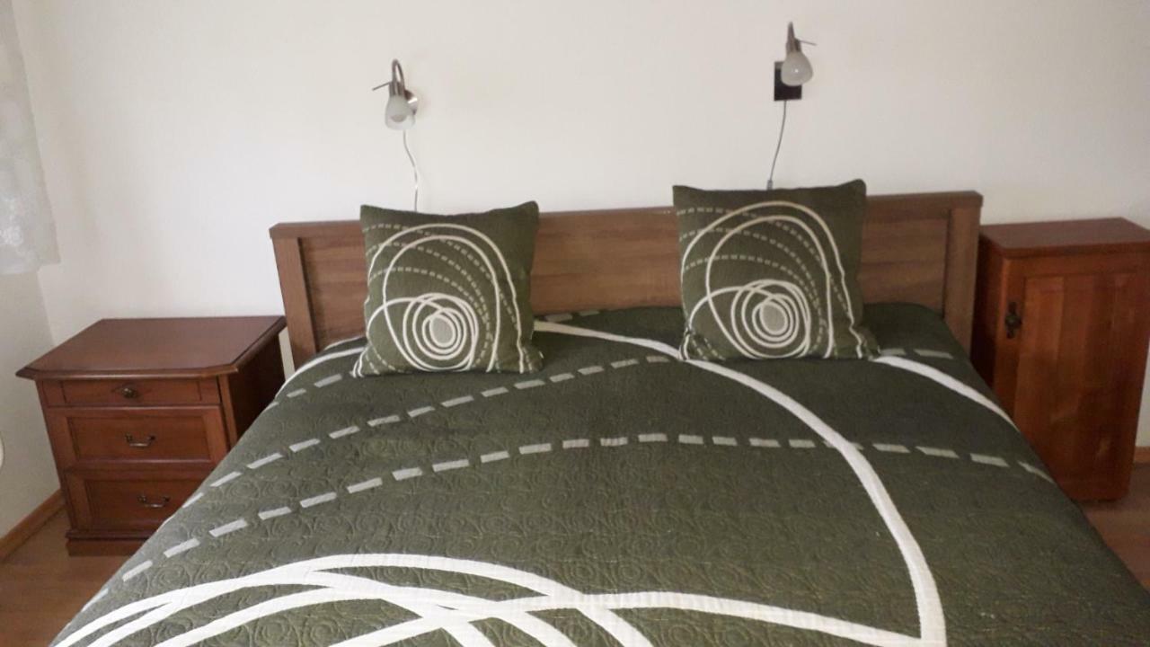 Annika Apartman Егер Екстериор снимка
