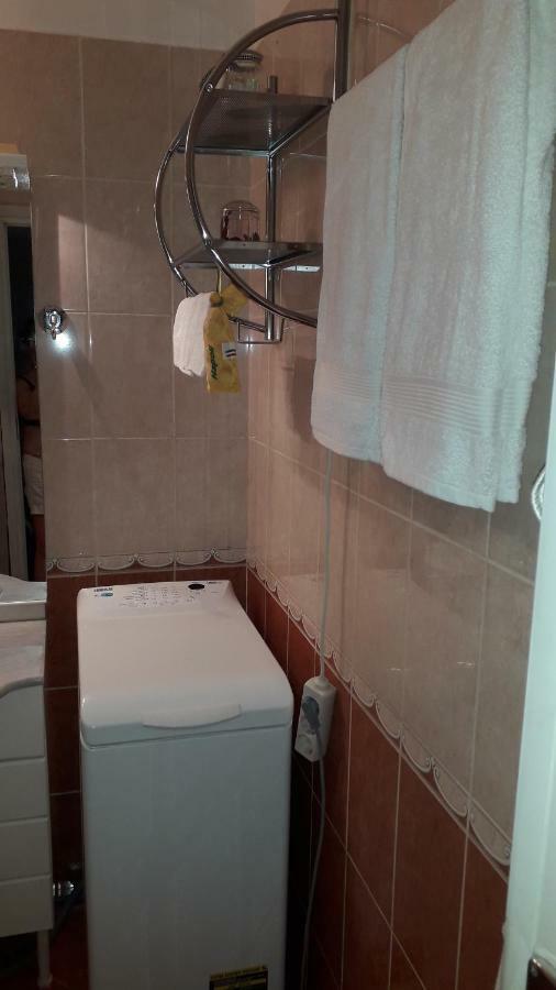 Annika Apartman Егер Екстериор снимка